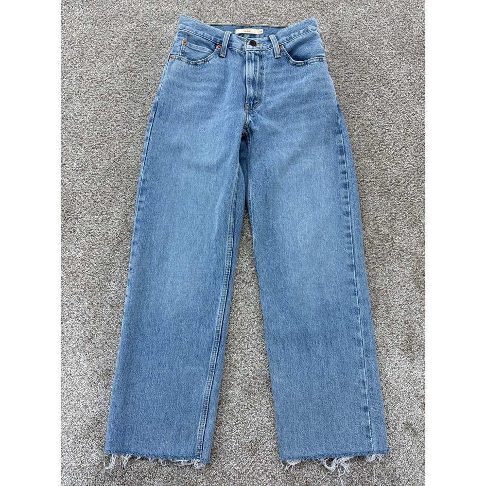 Levi's Premium Dad Jeans Womens 24 Blue Light Wash Relaxed Straight Raw Hem Crop